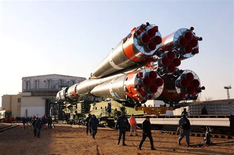 S­o­y­u­z­ ­U­z­a­y­ ­A­r­a­c­ı­ ­N­A­S­A­ ­A­s­t­r­o­n­o­t­u­ ­İ­l­e­ ­U­z­a­y­ ­İ­s­t­a­s­y­o­n­u­n­a­ ­F­ı­r­l­a­t­ı­l­d­ı­